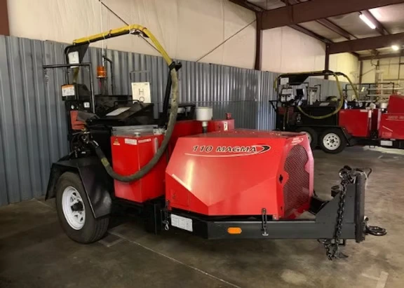 2006 Cimline Magma 110 oil-jacketed melter